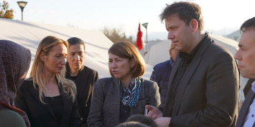 almanya-sosyal-demokrat-partisi-lideri-turkiyedeki-deprem-bolgesini-ziyaret-etti