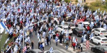 israilde-yargi-duzenlemesine-karsi-gosterileri-duzenleyen-gruplar-eylemleri-surdureceklerini-acikladi