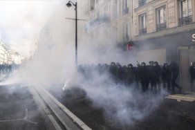 fransada-emeklilik-reformu-karsiti-gosterilerde-arbede-cikti