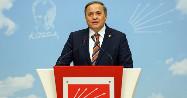 Seyit Torun’dan Erdoğan’a tepki: “Deprem bölgesinde turistik gezi yapma”