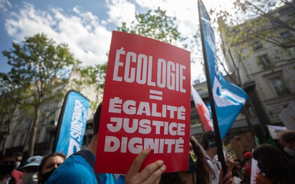 Fransız Sosyalist Parti, küresel ısınma anketini “zaman kaybı” olarak değerlendirdi
