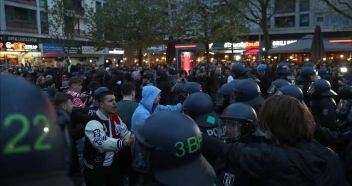 Berlin’deki 1 Mayıs gösterisinde arbede yaşandı