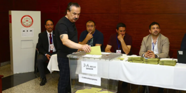 yurt-disina-kayitli-secmenler-oy-vermeye-basladi