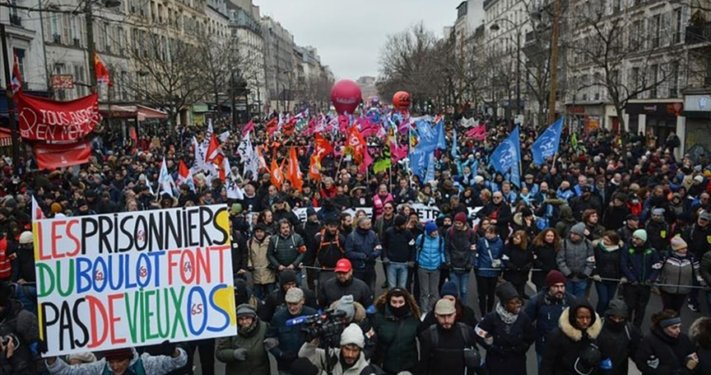 Fransa’da emeklilik reformuna karşı ülke genelindeki 14. protesto düzenleniyor