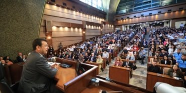 imamoglu-calisma-arkadaslarina-seslendi-her-konuda-turkiyenin-lokomotifi-olan-bir-kurumdasiniz