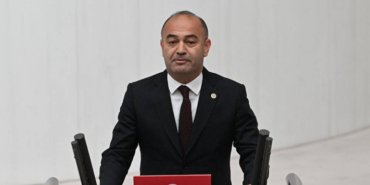 ozgur-karabat-surdurulebilir-yoksullugun-adi-asgari-ucret-oldu