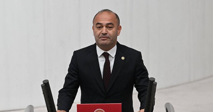 Özgür Karabat: “Sürdürülebilir yoksulluğun adı asgari ücret oldu”