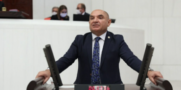 tahsin-tarhan-chp-kurultayda-ozelestiri-vererek-genlerini-yenilemeli