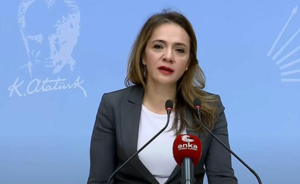 Gamze Akkuş İlgezdi: “Sağlıkta dönüşüm hayalleri, sağlıkta çöküşün gerçeklerine çarptı”