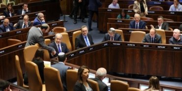 netanyahu-hukumeti-ulkeyi-kaosa-surukleyen-yasa-tasarisini-kabul-etti