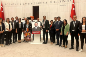 tip-can-atalay-icin-tbmm-genel-kurulunu-terk-etmeme-eylemi-baslattiklarini-duyurdu