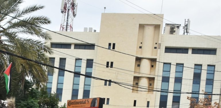 ABD’nin Beyrut Büyükelçiliği binasına ateş açıldı