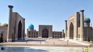 ozbekistan-bagimsizliginin-32nci-yilini-kutluyor