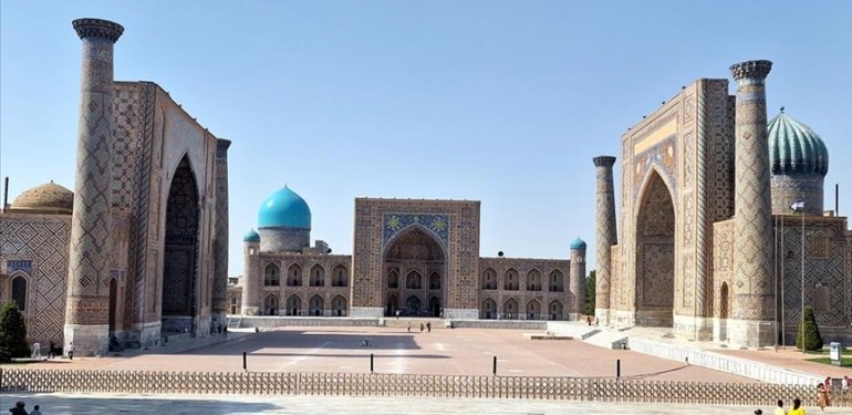 Özbekistan bağımsızlığının 32’nci yılını kutluyor