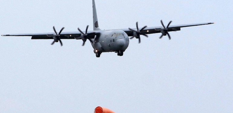 ABD Askeri Uçağı Okyanusa Düştü