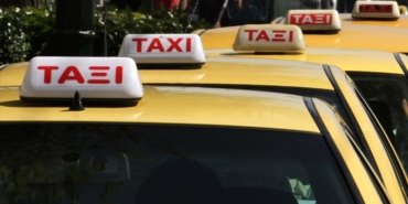 atinada-taksiciler-yeni-vergi-yasasina-karsi-greve-basladi