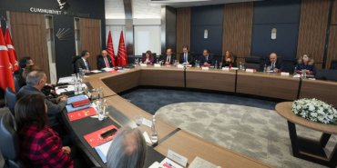 chp-genel-baskani-ozgur-ozel-eski-genel-baskan-hikmet-cetin-ile-bulustu