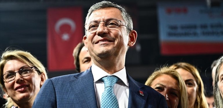 CHP’de Yeni Dönem: Özgür Özel Genel Başkanlığa Adım Atıyor
