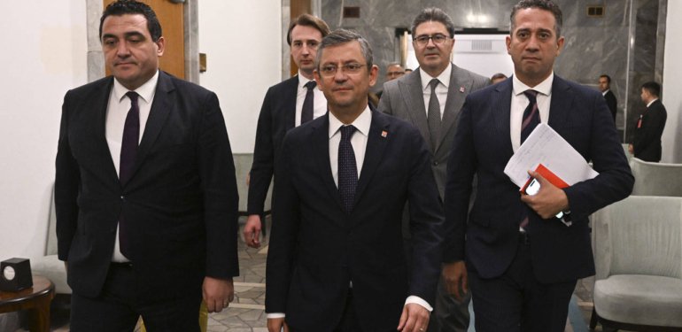 CHP’nin Yeni Rotası: Özgür Özel Liderliğindeki İlk PM Toplantısı