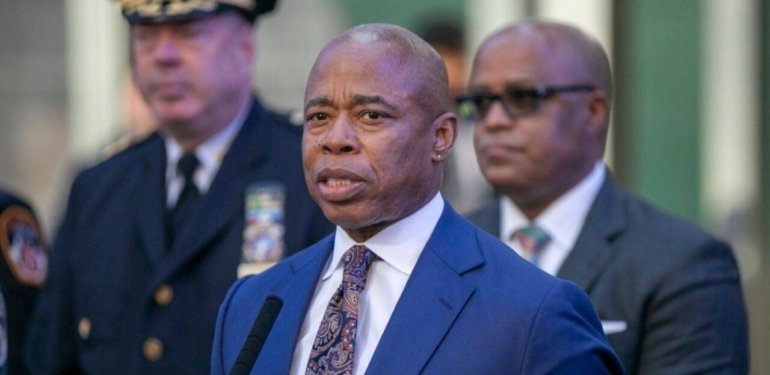 Demokrat Partili New York Belediye Başkanı Eric Adams’a Cinsel Saldırı Suçlaması