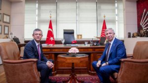ozgur-ozel-ankara-buyuksehir-belediye-baskani-mansur-yavasi-agirladi