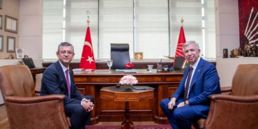 ozgur-ozel-ankara-buyuksehir-belediye-baskani-mansur-yavasi-agirladi