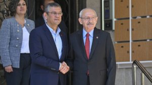 ozgur-ozel-kilicdaroglunu-evinde-ziyaret-etti