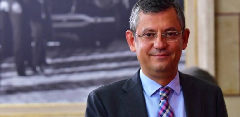 Özgür Özel, liderlik koltuğuna oturmasının ardından ilk kez canlı yayına çıkıyor