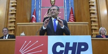 ozgur-ozelden-imamoglu-ve-yavasa-ovgu