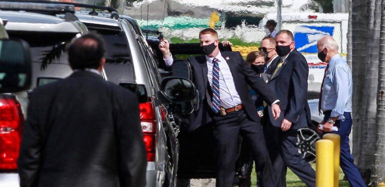 Biden’ın Koruma Aracına Otomobil Çarptı