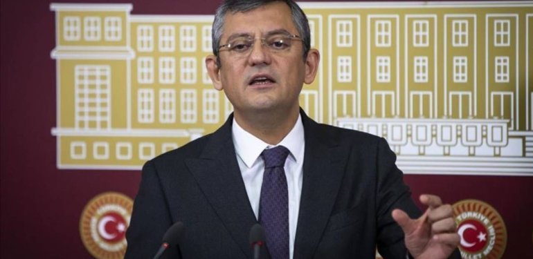 Özgür Özel, Halil Umut Meler ile görüştü