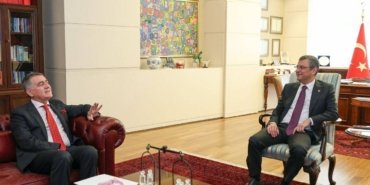 ozgur-ozel-tusiad-baskani-ile-gorustu