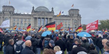 almanyada-afdnin-gocmenlere-yonelik-toplu-sinir-disi-fikrine-tepkiler-buyuyor