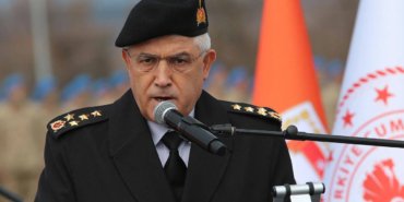 eski-milletvekili-tevfik-diker-jandarma-genel-komutani-arif-cetine-dava-acti