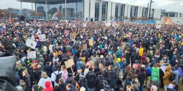 berlinde-350-bin-kisilik-miting