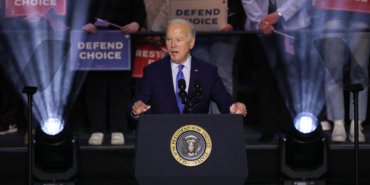 biden-guney-carolinadaki-on-secimleri-farkla-kazandi