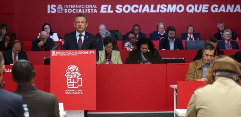 Özgür Özel, Sosyalist Enternasyonal Başkan Yardımcılığı görevine seçildi