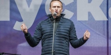 rus-muhalif-lider-aleksey-navalninin-cenazesi-ailesine-teslim-edildi