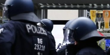 turkiyenin-hannover-baskonsolosluguna-saldiri-duzenlendi