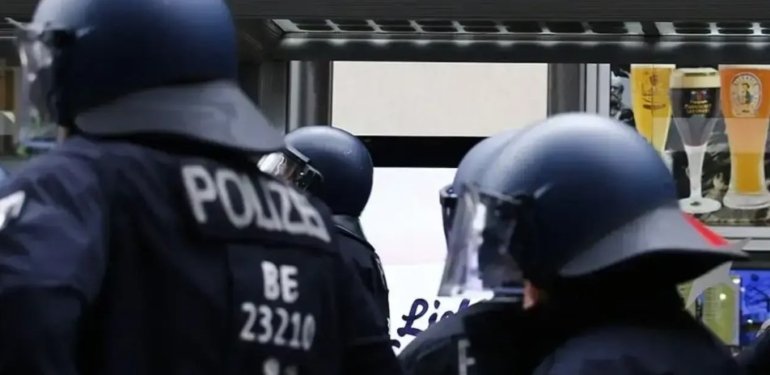 Hannover’daki Türk Başkonsolosluğuna Saldırı