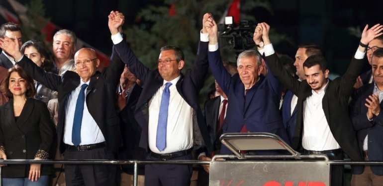 Özgür Özel, Sevinç ve Hayal Kırıklığı Yaşadığı Şehirleri Paylaştı