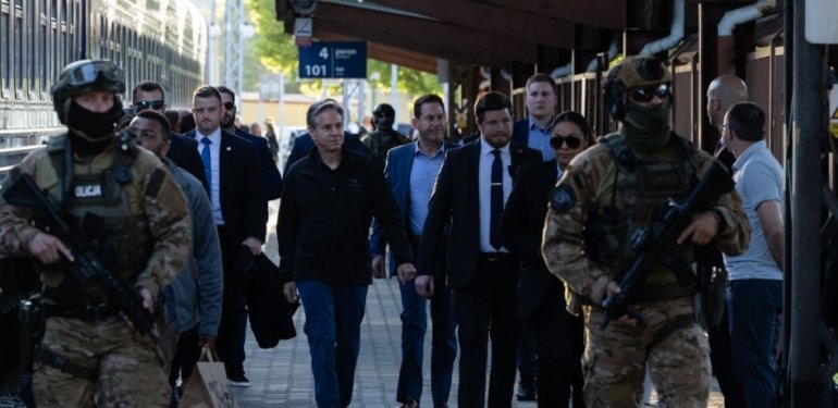 ABD Dışişleri Bakanı Antony Blinken, Ukrayna’ya Destek için Kiev’de