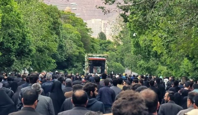 İran Cumhurbaşkanı İbrahim Reisi İçin Tebriz’de Cenaze Töreni Düzenlendi