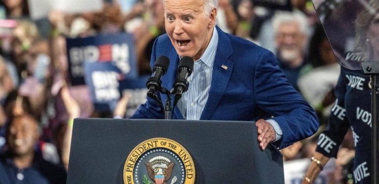ABD’li Seçmenlerin Biden’ın Adaylık Yerini Devretmesi Gerektiğine İlişkin Ankete Göre Görüşleri