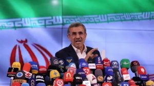 ahmedinejad-basvurusunu-yapti-Spe8ViiD.jpg