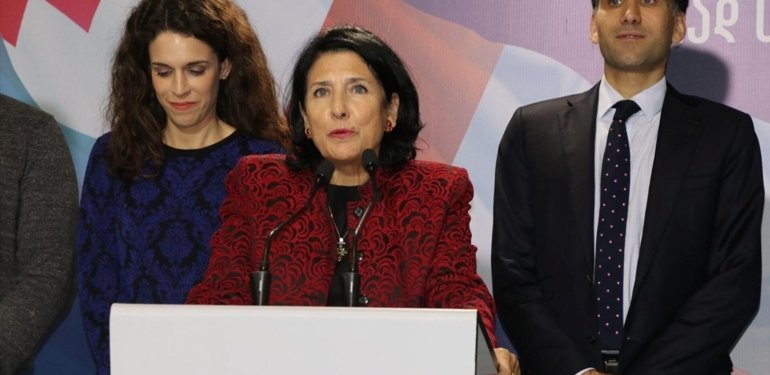 Gürcistan Cumhurbaşkanı AB’nin Yaptırım Kararını Değerlendirdi