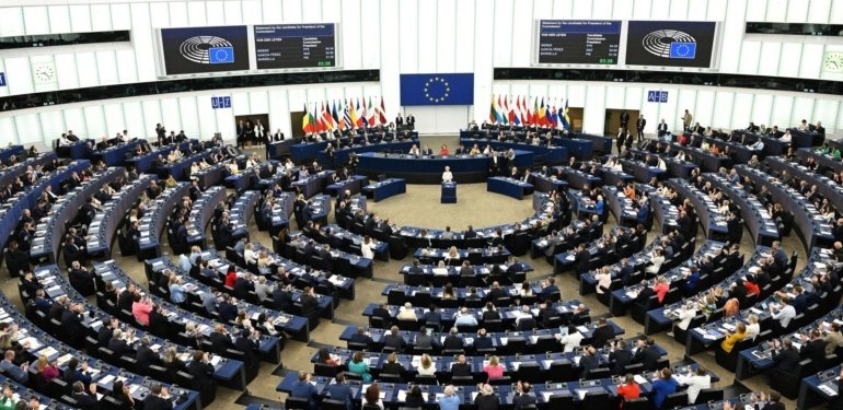 Avrupa Parlamentosu’ndan Ukrayna’ya Silah Desteği Kararı