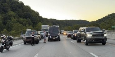 kentuckyde-silahli-saldiri-5-yarali-RG2HOSjr.jpg