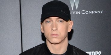 eminem-dede-olacagini-duyurdu-etkileyici-video-paylasti-z7CSUUMb.jpg