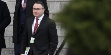 elon-musk-ve-alexander-vindman-arasindaki-tartisma-devlet-sirlari-ve-ihanet-iddialari-WjVWITRr.jpg